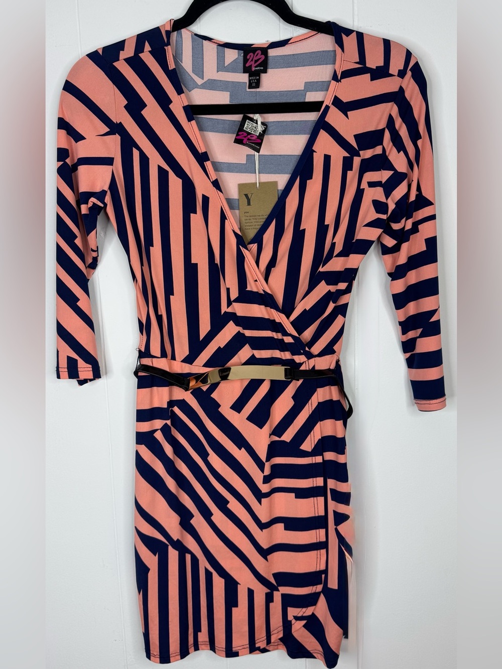 NWT 2B Bebe Coral & Navy Geometric Faux wrap Dress Womens Size XS